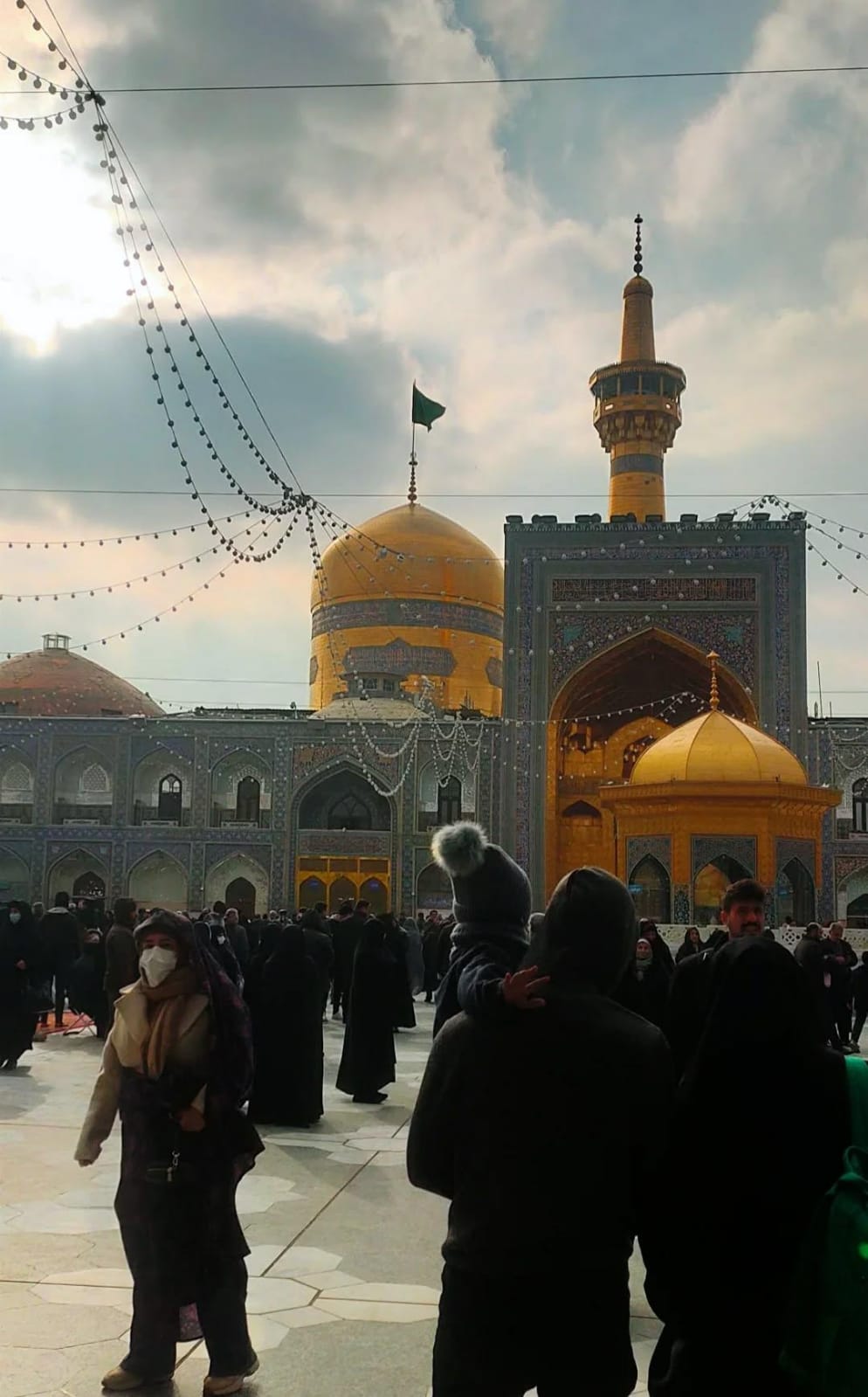 Pilgrims visiting Karbala shrine